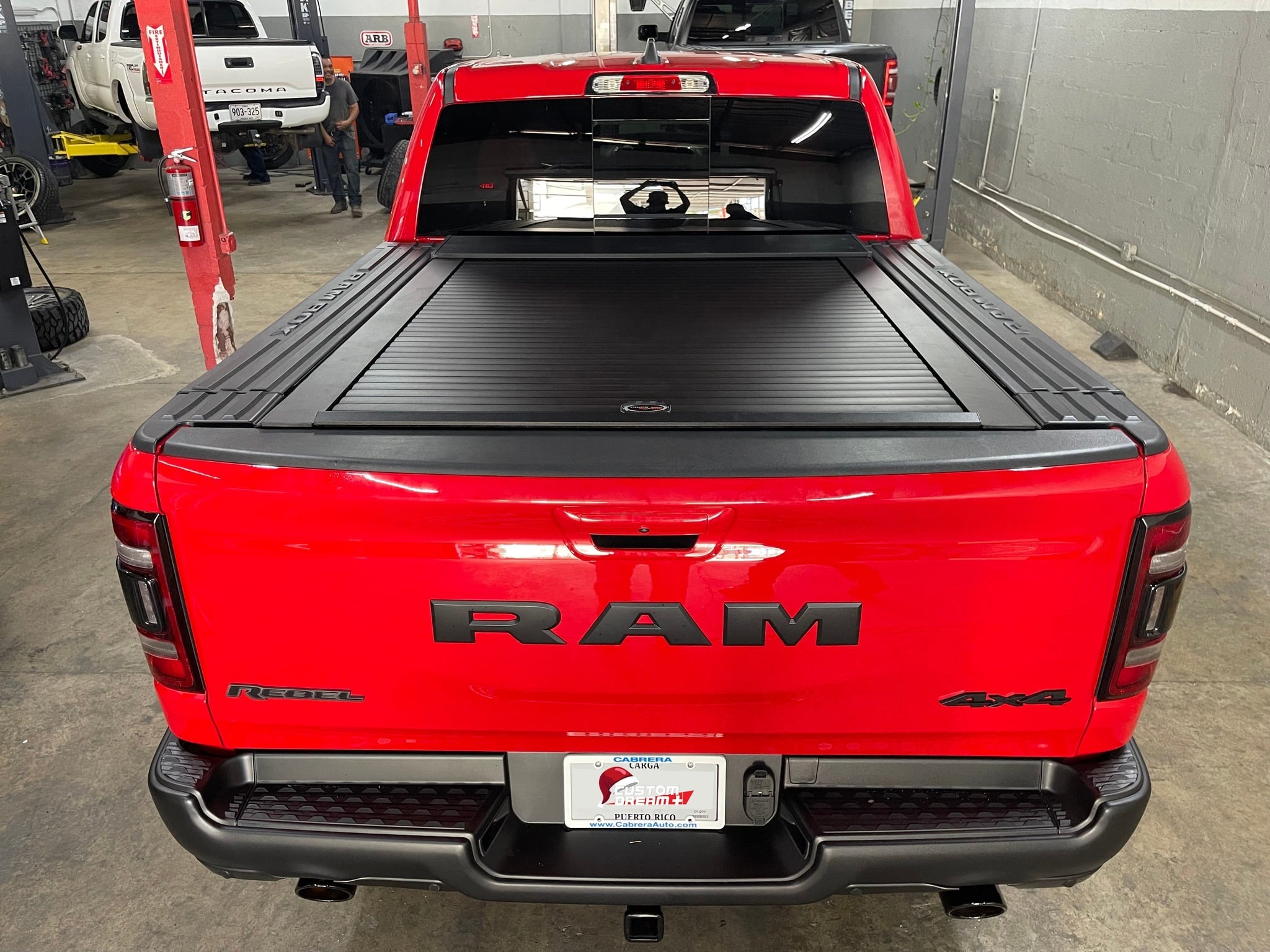 6.4ft RAMBOX TRUCKCOVER / C306MT