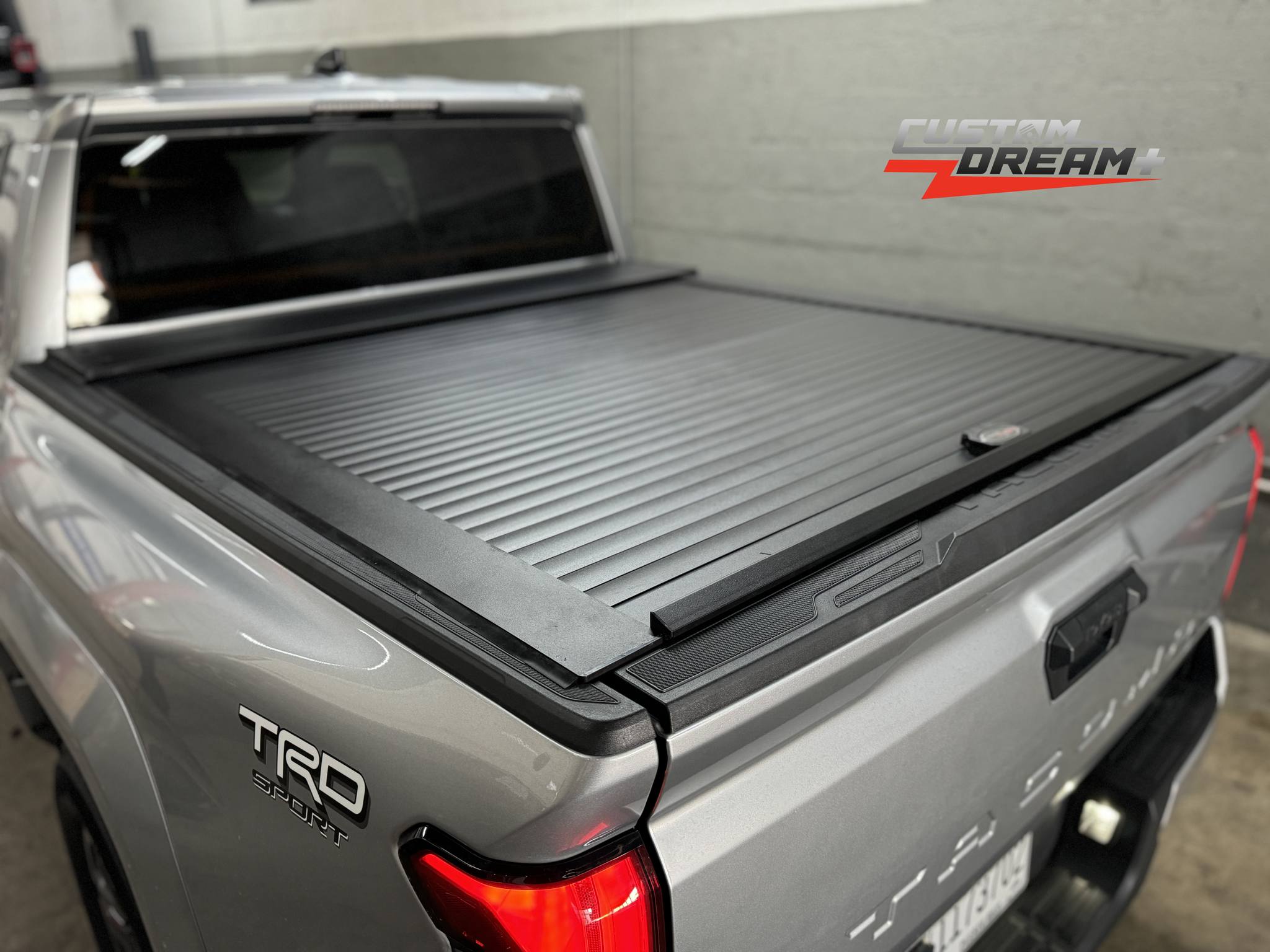 Truck cover USA 2016-2023 TACOMA 6 PIES CAJA LARGA CR447MT